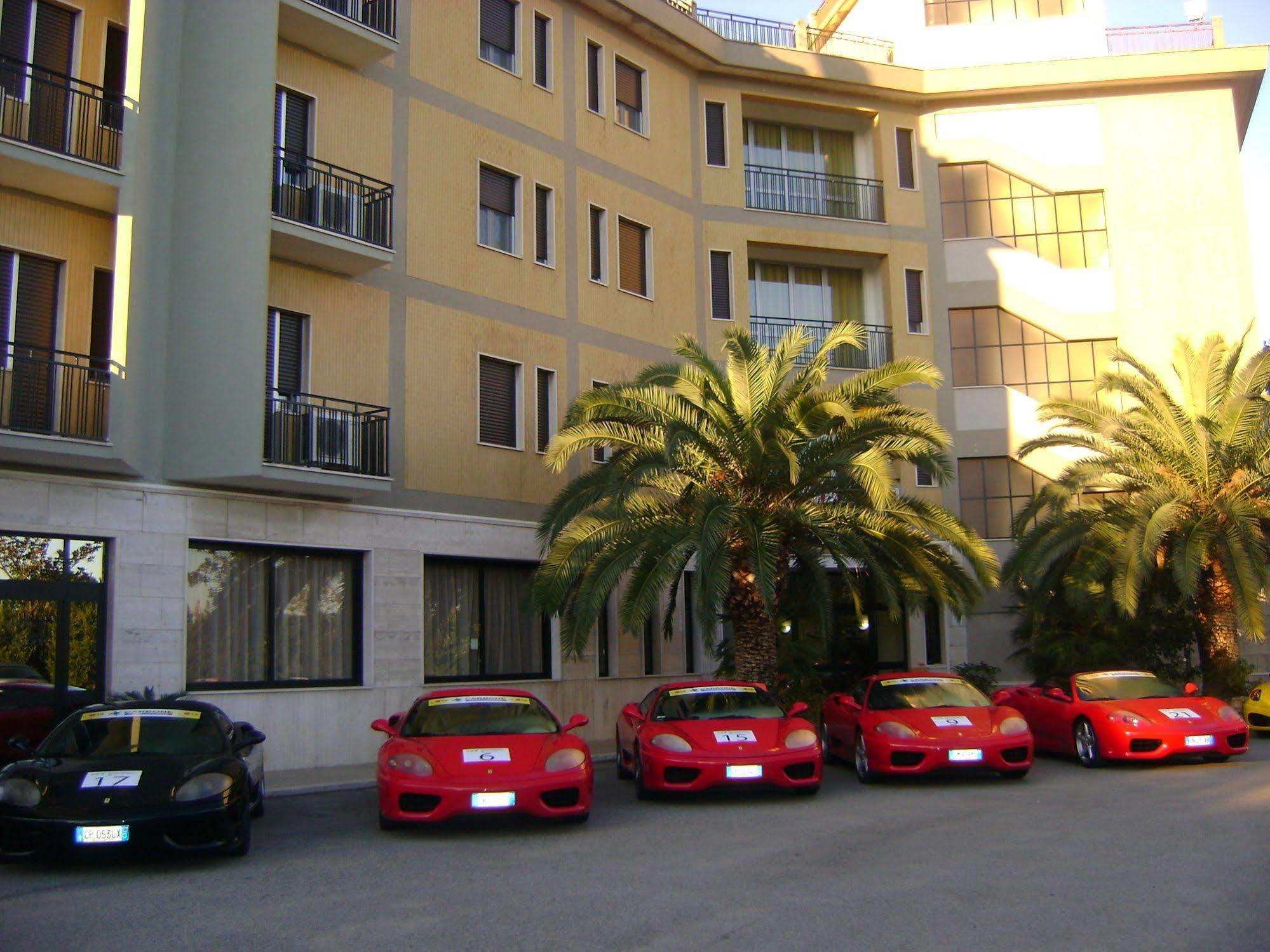 Hotel San Luca Rossano Eksteriør bilde